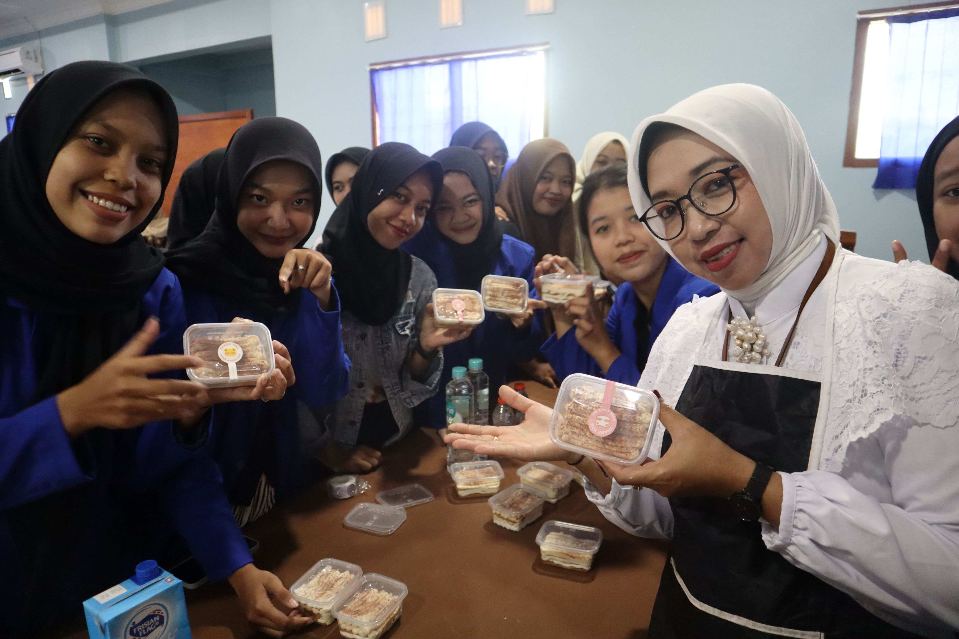 UGK Siapkan Wirausaha Muda: Workshop Coffee Brewing dan Dessert Jadi Ruang Belajar Nyata